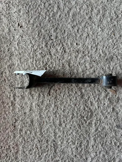 Bascula Spate / Brat Roata Spate Toyota Corolla E210
