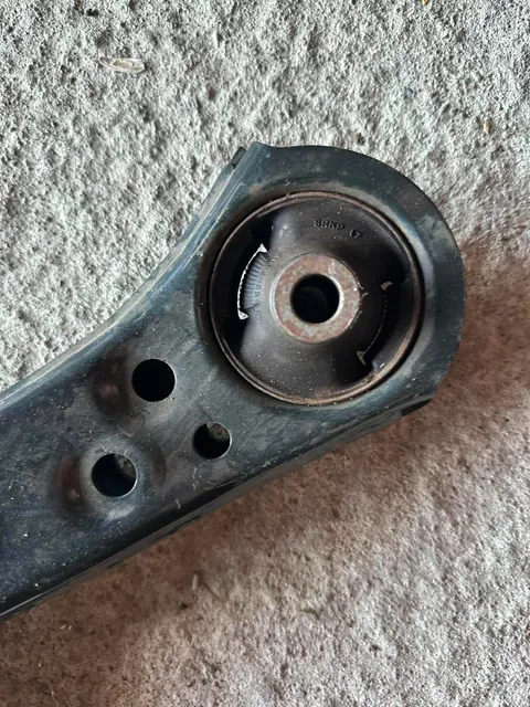 Brat Suspensie Fata Stanga Toyota Corolla E21 / E210 Bascula 2