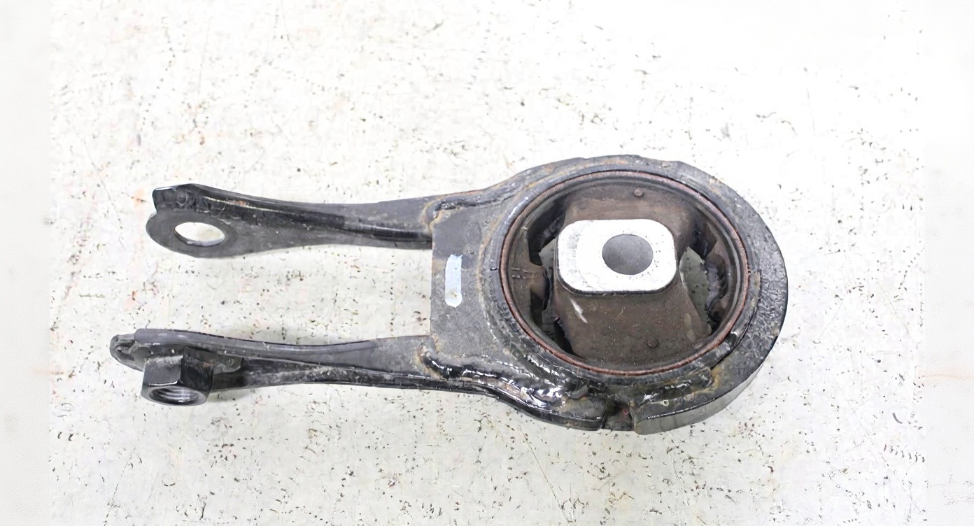 Suport antibalans Toyota Corolla e 210 si CHR Motor 1.8 hybrid AN 2016-prezent 2