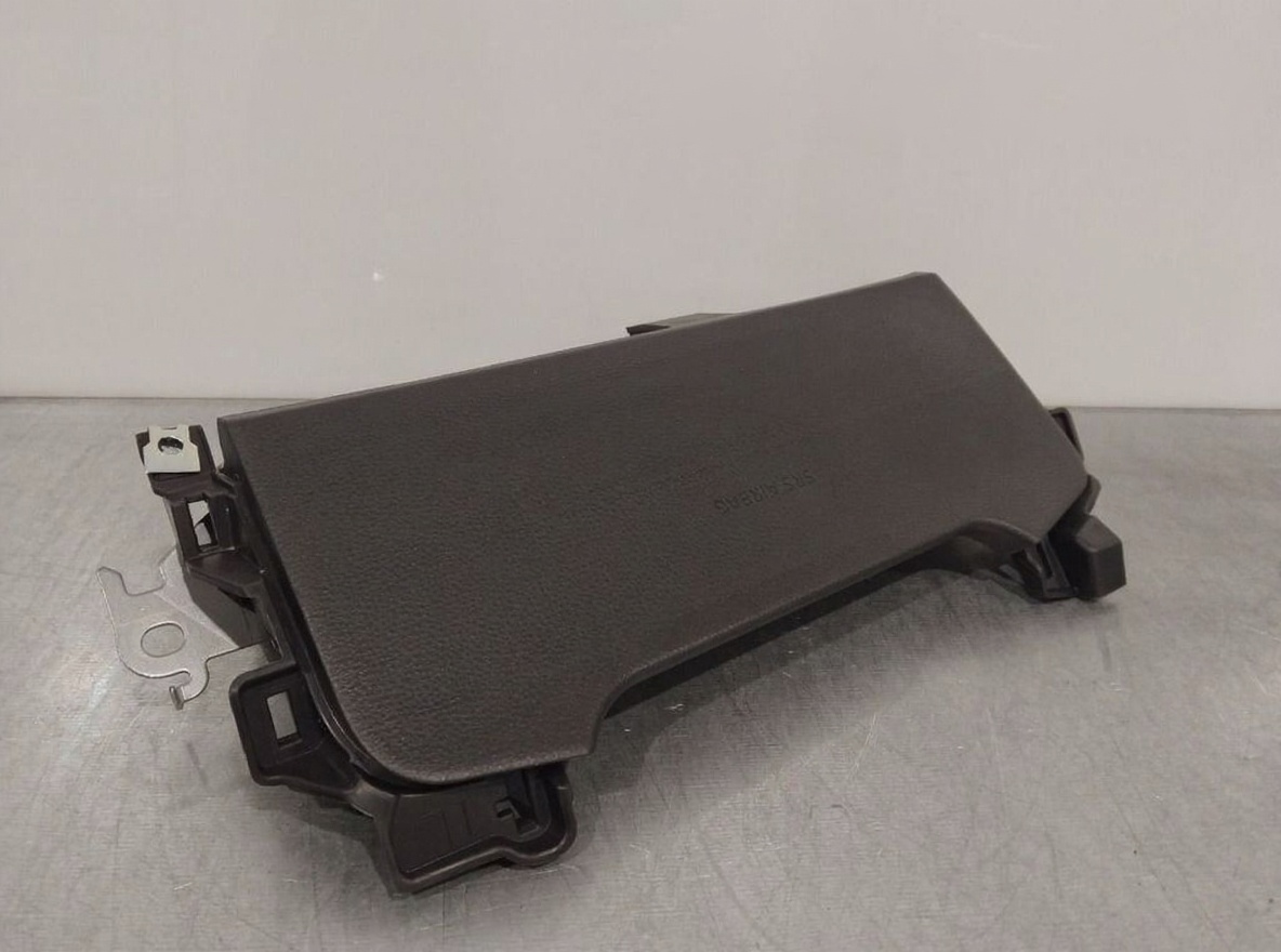 Toyota Corolla E210 Airbag pentru genunchi 2019-prezent 2